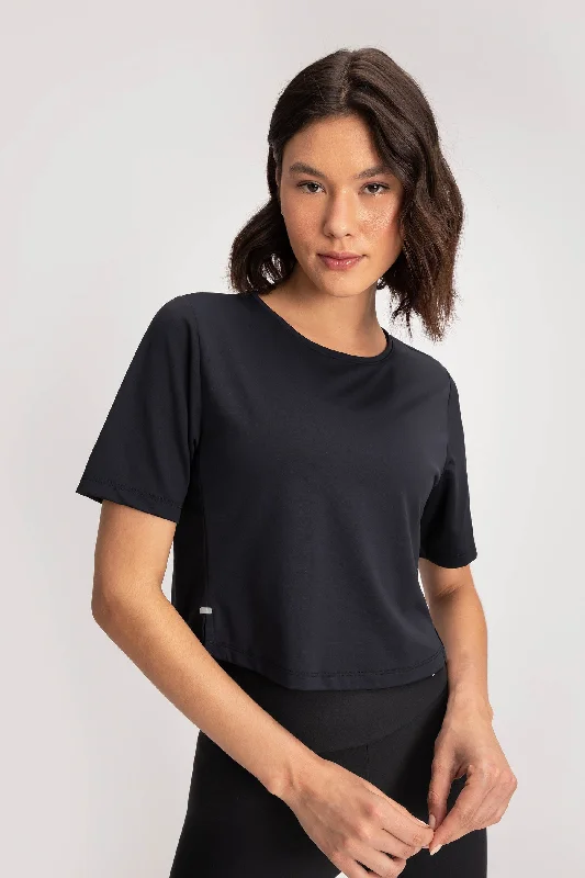 Basic Co² T-Shirt Zippered Front Buttoned Front Snap Front