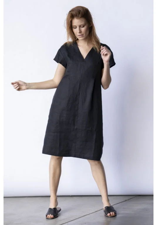 Wind Dress in Navy