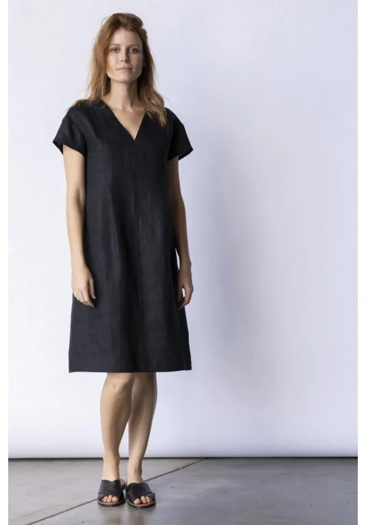 Wind Dress in Black