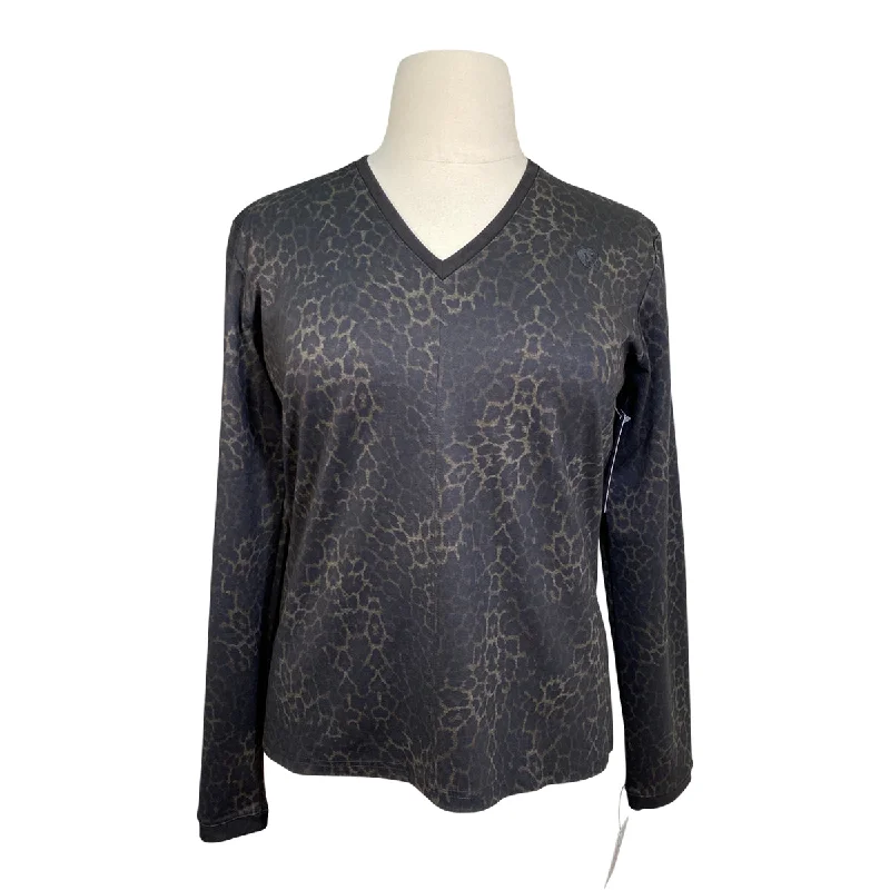 Arista 'Quintessential' V-Neck Sweater in Leopard - Women's XXL Fitted Slim Tailored Arista 'Quintessential' V-Neck Sweater in Leopard - Women's XXL Fitted Slim Tailored