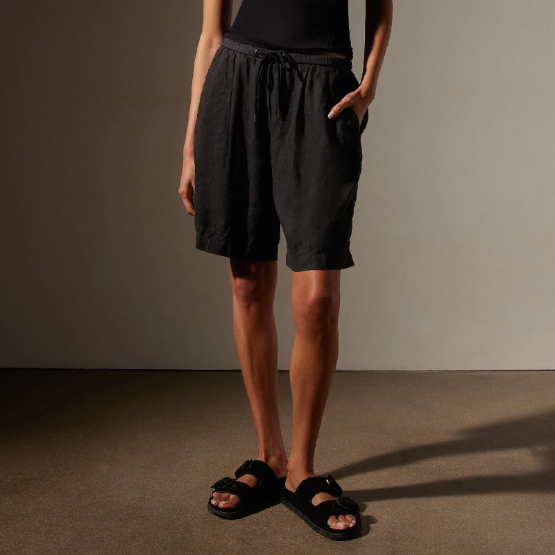 Pleated Linen Bermuda Short - Black